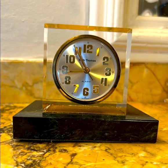 Vintage Marble Seth Thomas Desk Mantle Clock Green Marble & Lucite Mid-Century - Picture 13 of 16